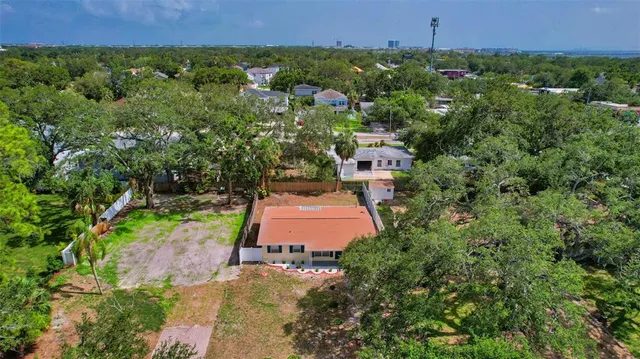 $3,500 | 4714 West Vasconia Street, Tampa, FL 33629