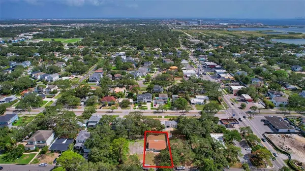 $3,200 | 4714 West Vasconia Street, Tampa, FL 33629