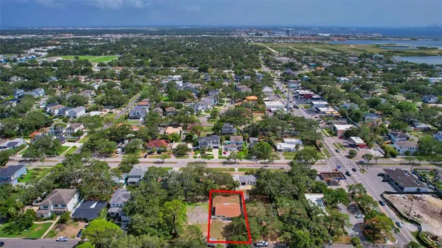 $3,300 | 4714 West Vasconia Street, Tampa, FL 33629