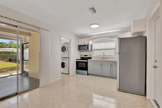 $3,500 | 4714 West Vasconia Street, Tampa, FL 33629