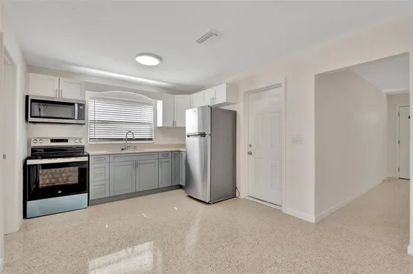 $3,200 | 4714 West Vasconia Street, Tampa, FL 33629