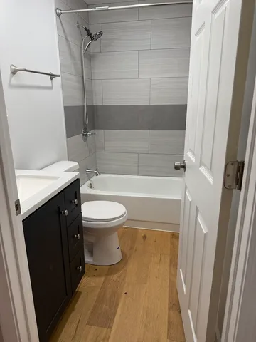 $1,700 | 380 Ivanhoe Road, Grayslake, IL 60030