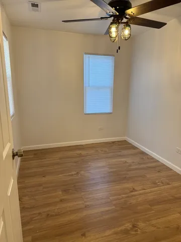 $1,700 | 380 Ivanhoe Road, Grayslake, IL 60030