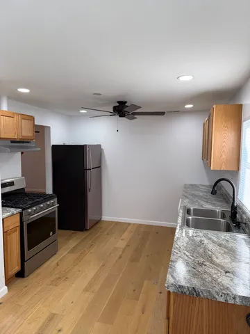 $1,700 | 380 Ivanhoe Road, Grayslake, IL 60030