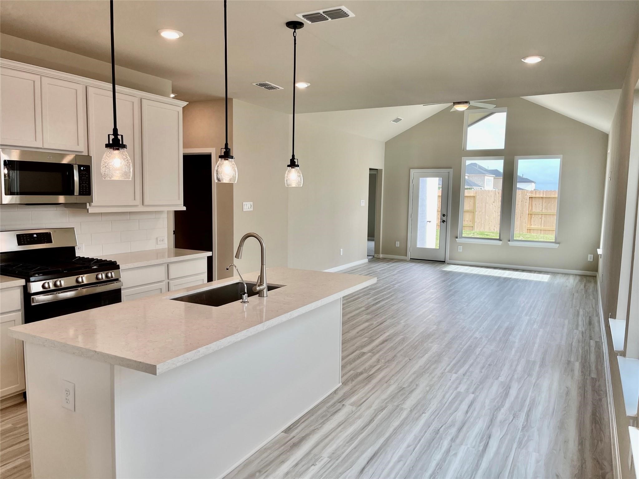8806 Riverton Ridge Road Cypress, TX 77433 - Photo 7 of 12 Gallery Image 7