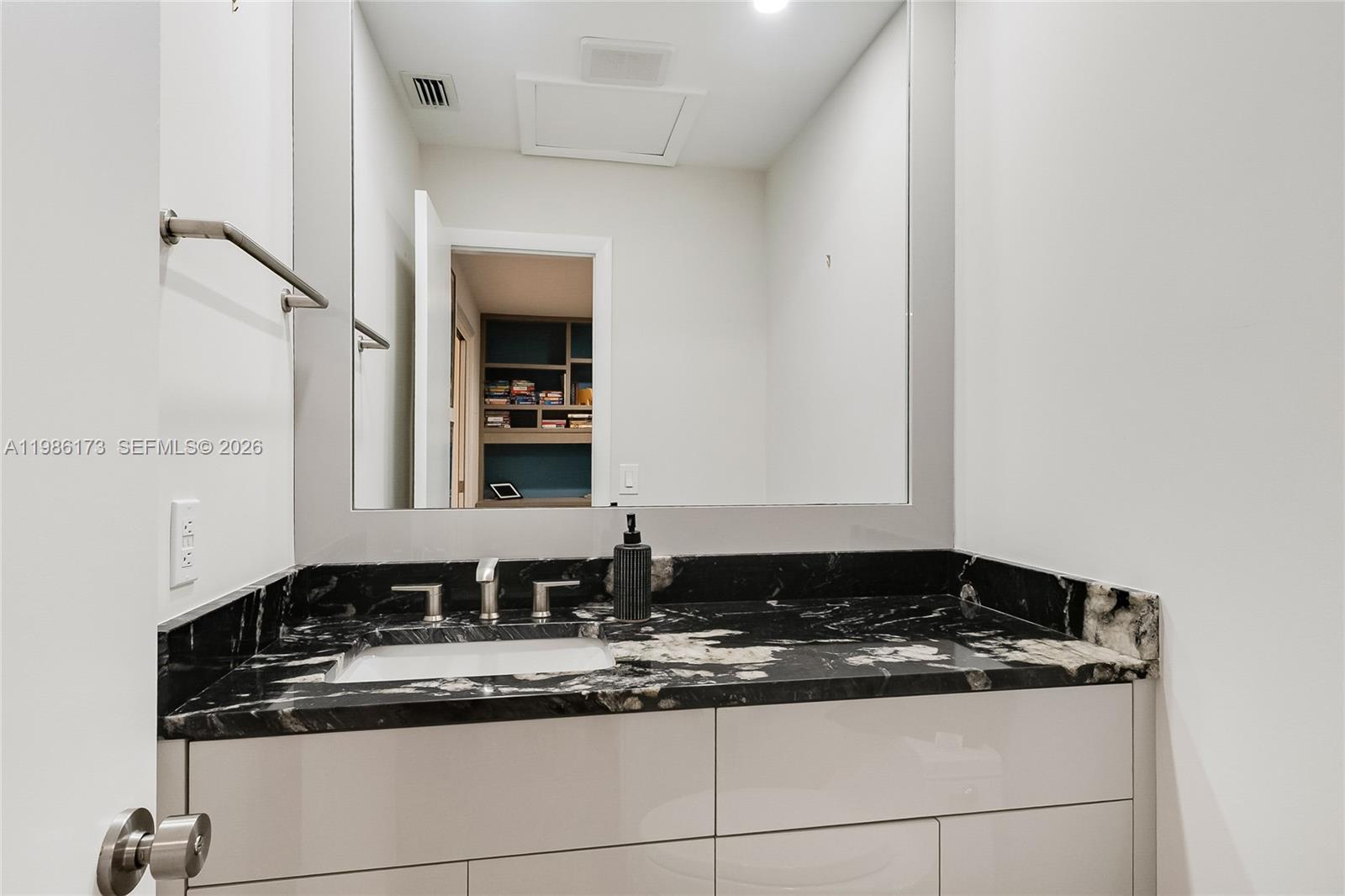 2011 Northeast 211th Terrace Miami, FL 33179 - Photo 10 of 21