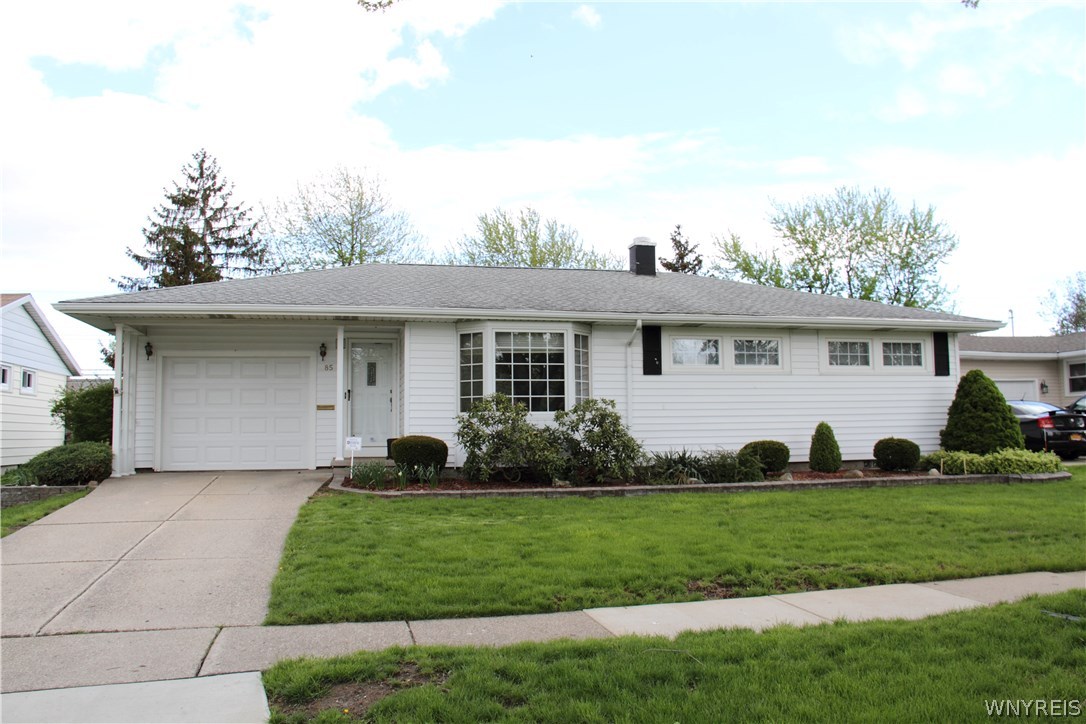85 Greentree Road Tonawanda, NY 14150 - Photo 1 of 1 Welcome to 85 Greentree!!