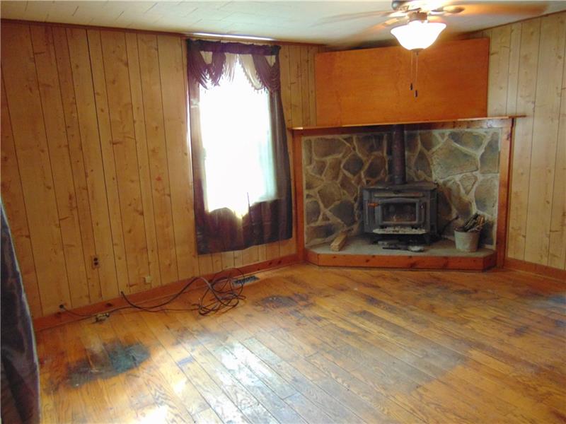 183 Church Run Road Spraggs, PA 15362 - Photo 6 of 25