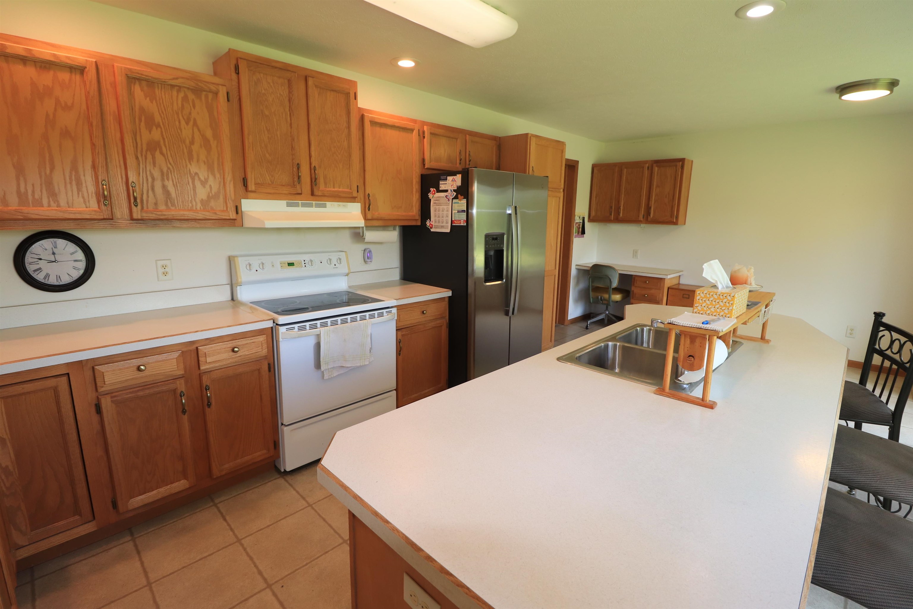2209 South Ellis Road Janesville, WI 53548 - Photo 4 of 25