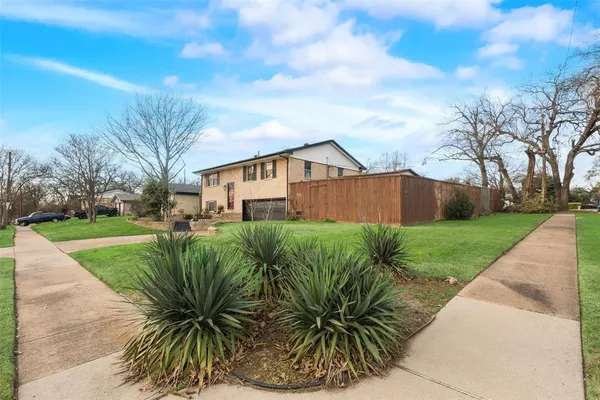 $2,800 | 129 Senter Valley Road, Irving, TX 75060