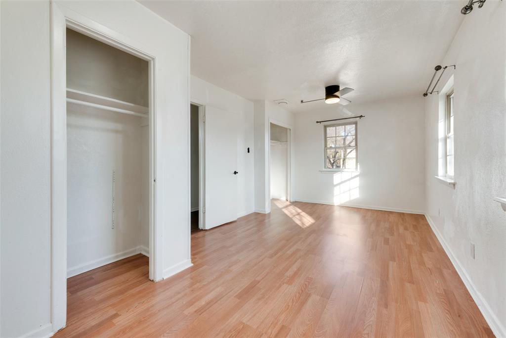 129 Senter Valley Road Irving, TX 75060 - Photo 17 of 27