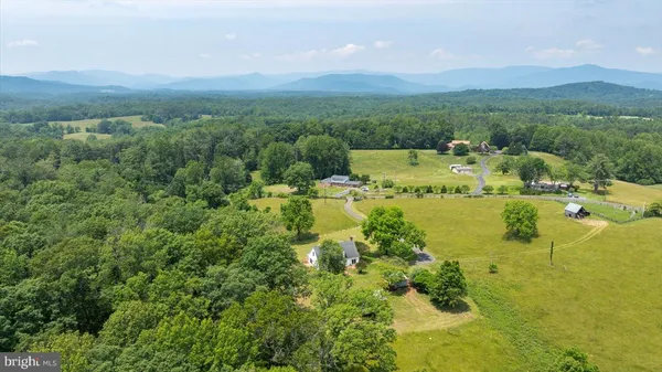 $699,000 | 274 A Aaron Mountain Road, Castleton, VA 22716