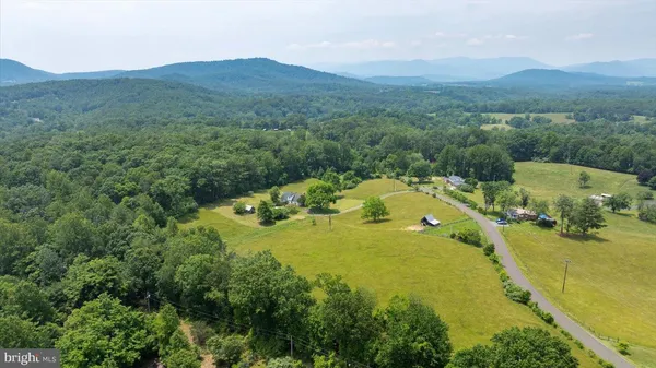 $699,000 | 274 A Aaron Mountain Road, Castleton, VA 22716