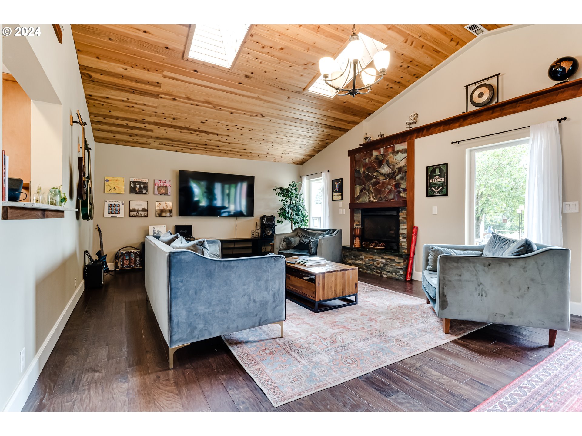87893 Green Hill Road Eugene, OR 97402 - Photo 11 of 43 Gallery Image 11