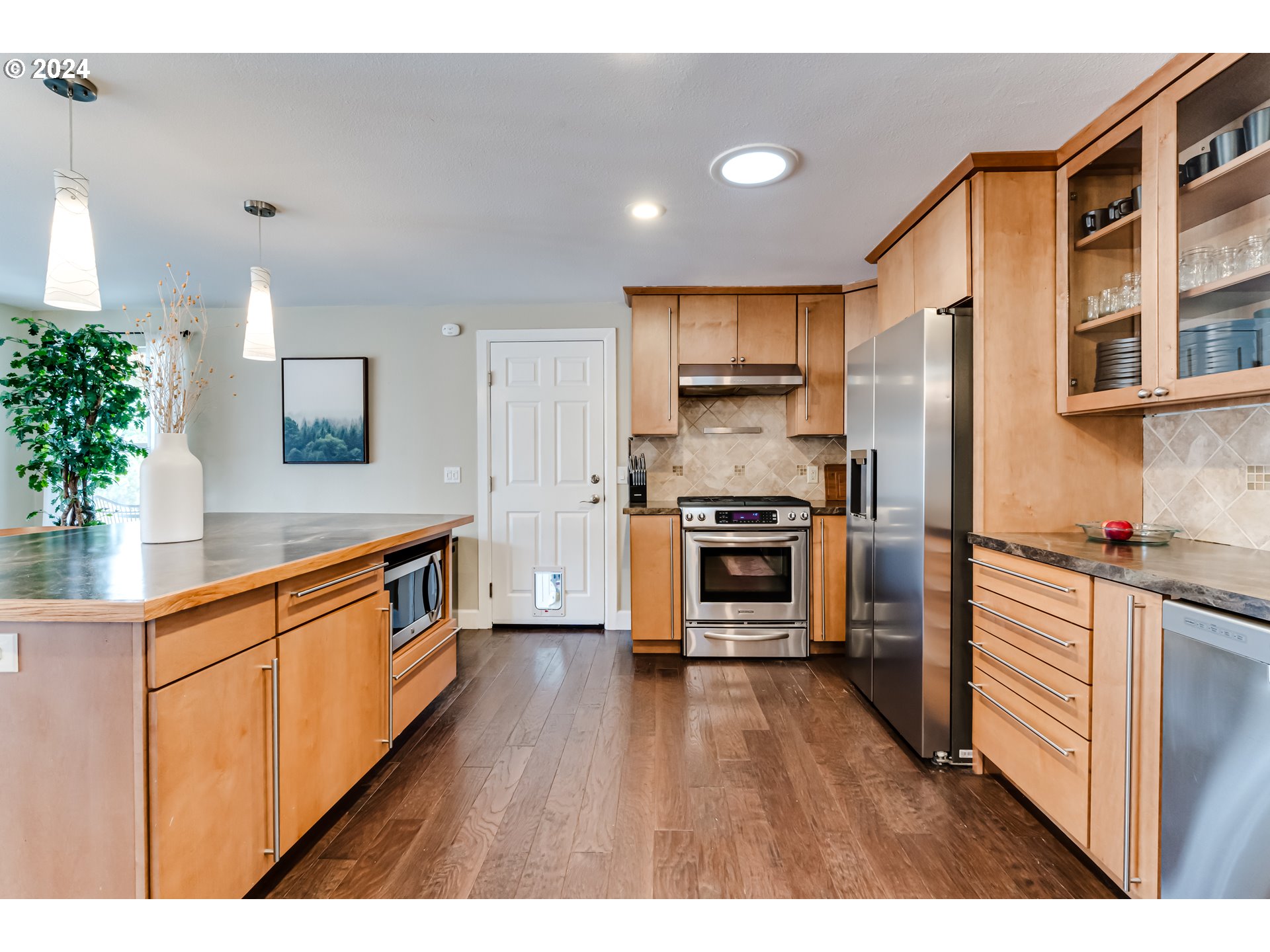 87893 Green Hill Road Eugene, OR 97402 - Photo 7 of 43 Gallery Image 7