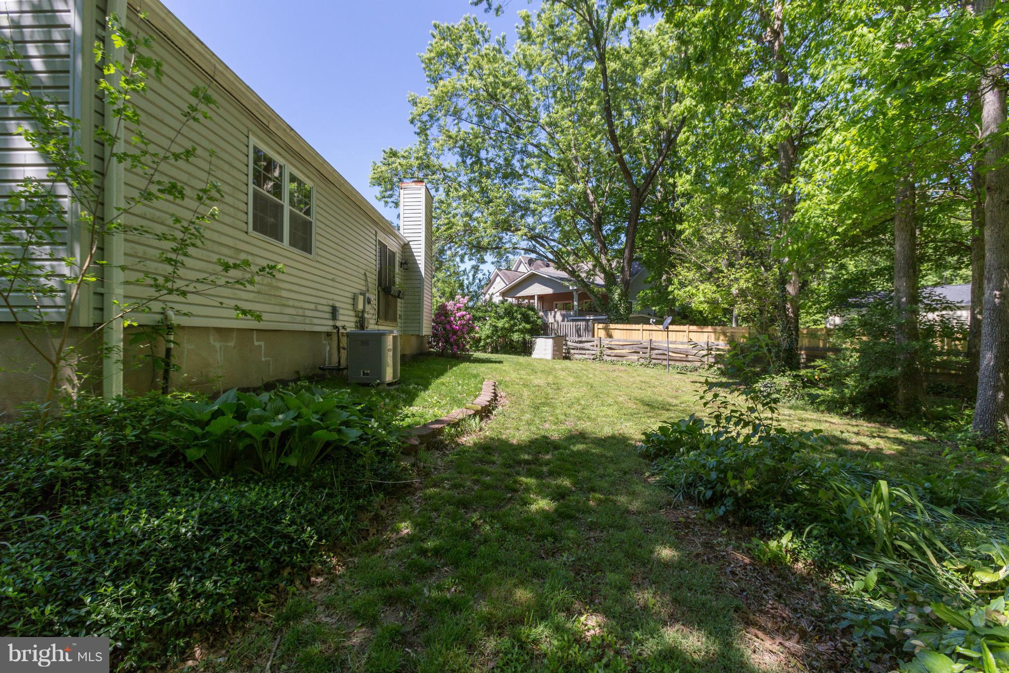 4530 Cub Run Road Chantilly, VA 20151 - Photo 3 of 30 Exterior (Rear)