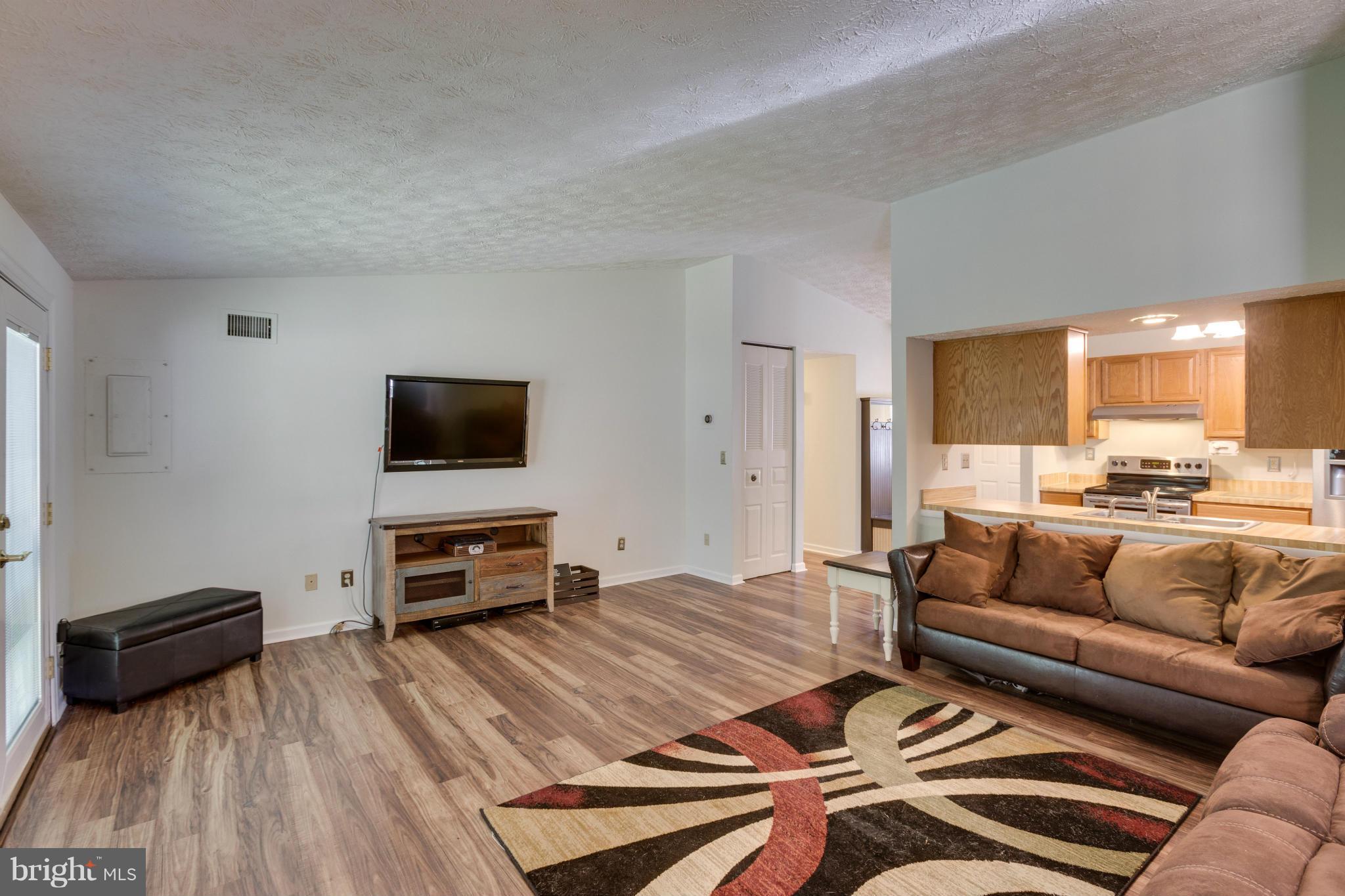 4530 Cub Run Road Chantilly, VA 20151 - Photo 22 of 30 Family Room