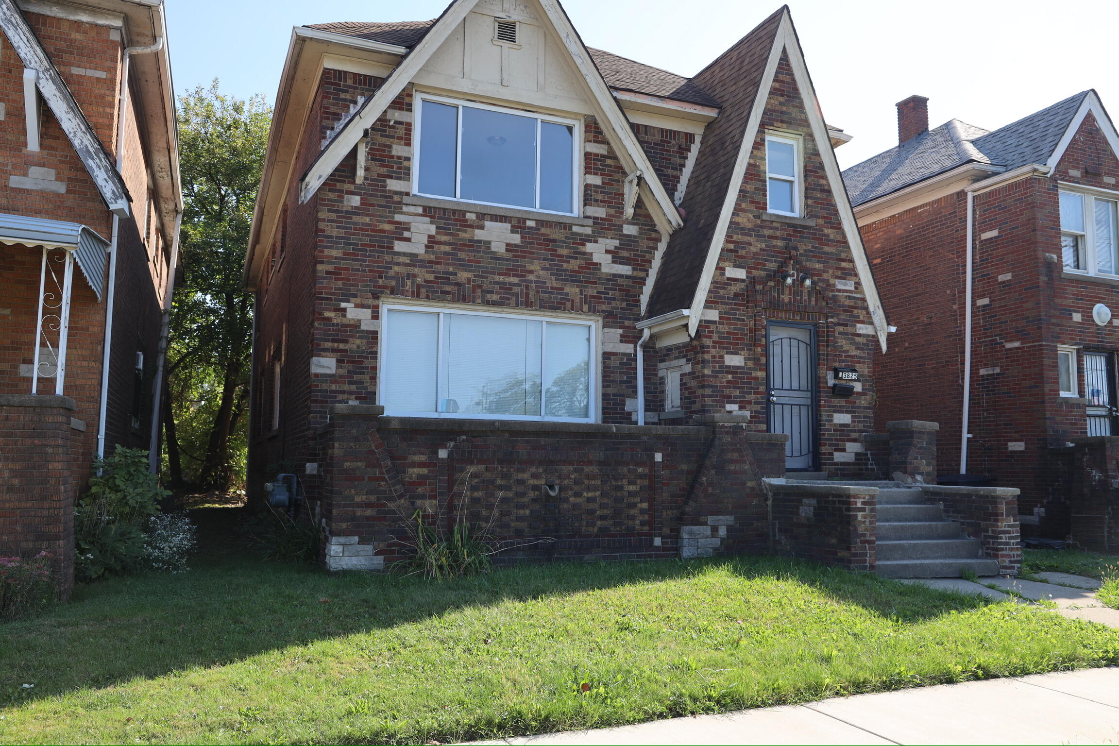 3825 Waverly Street Detroit, MI 48238 - Photo 2 of 45 5M0A8880