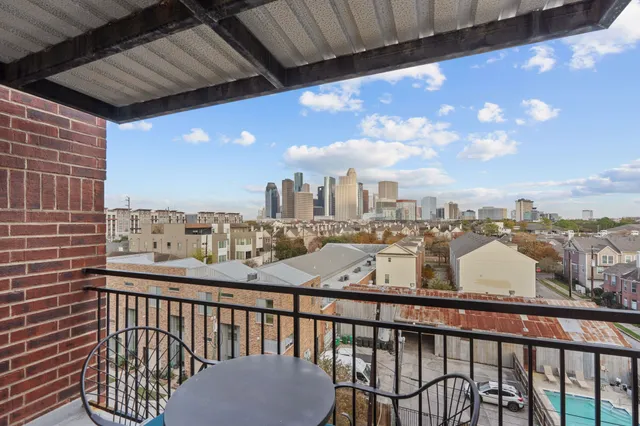 $1,925 | 1900 Genesee Street, Unit 403, Houston, TX 77006