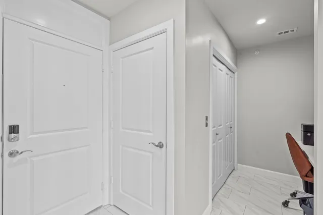 $1,925 | 1900 Genesee Street, Unit 403, Houston, TX 77006