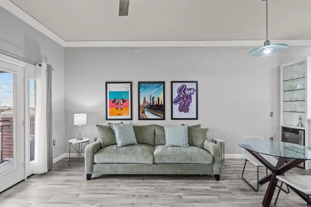 $1,925 | 1900 Genesee Street, Unit 403, Houston, TX 77006