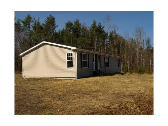 443 South Barnstead Road Barnstead, NH 03225 - Photo 1 of 1
