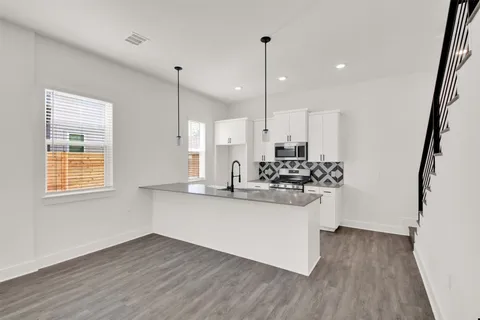 $435,000 | 1106 Begonia Terrace, Unit 2, Austin, TX 78741