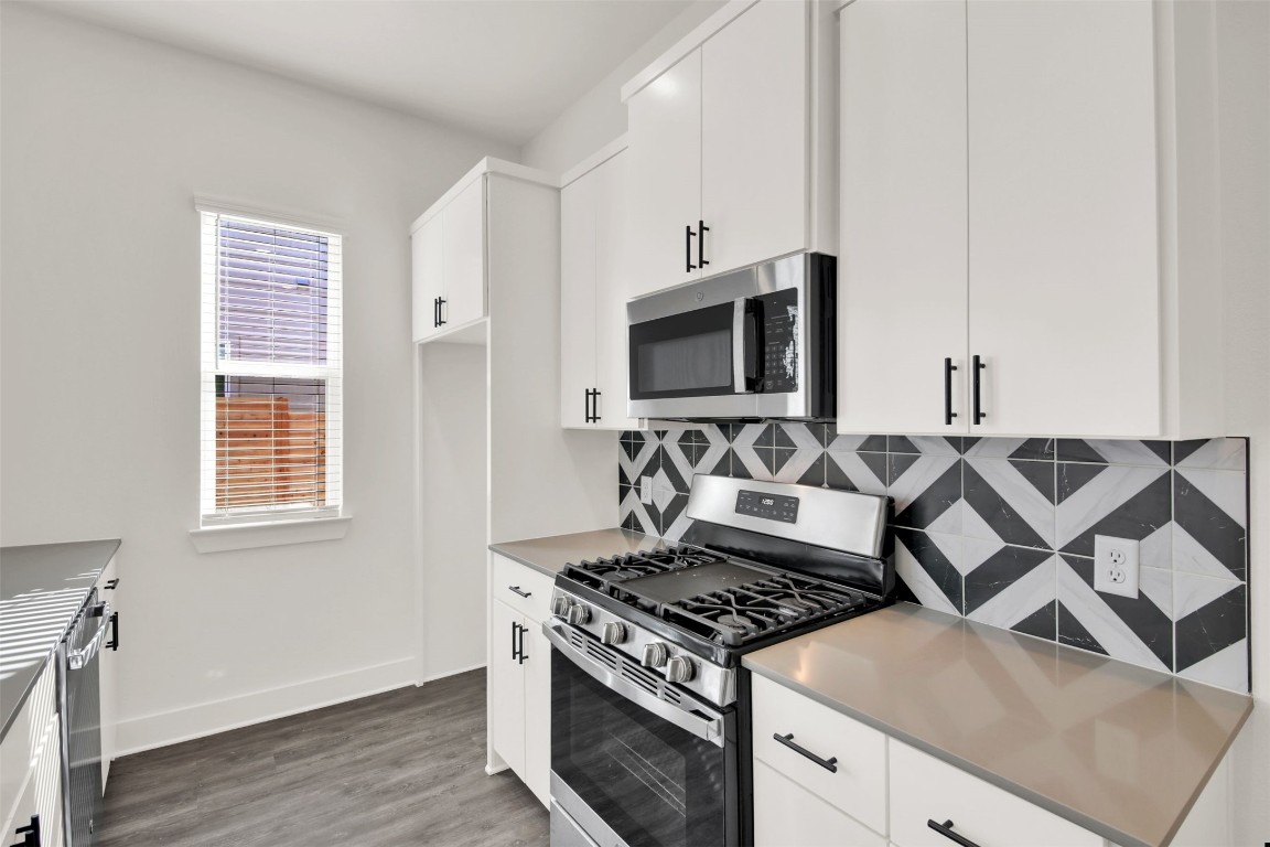 1106 Begonia Terrace, Unit 2 Austin, TX 78741 - Photo 12 of 33