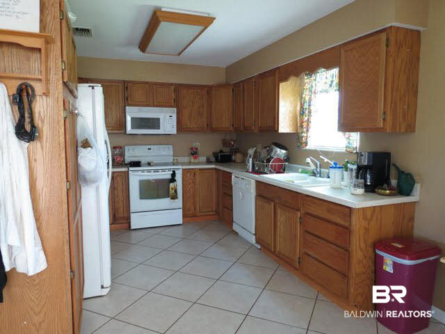 34760 South Pine Road Stapleton, AL 36578 - Photo 9 of 17 Kitchen