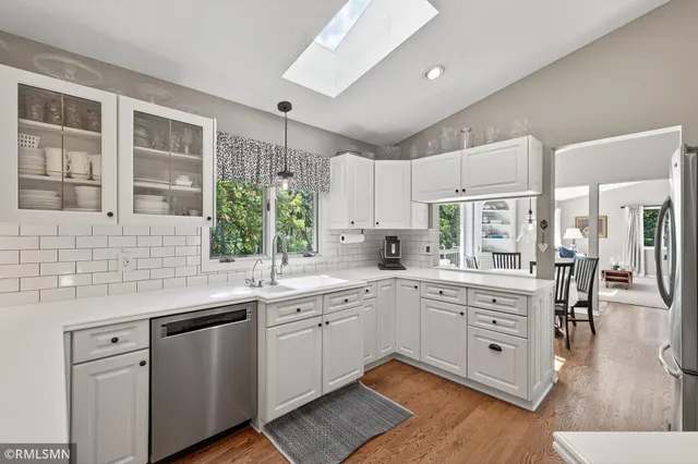 $724,900 | 41 Evergreen Road, Dellwood, MN 55110