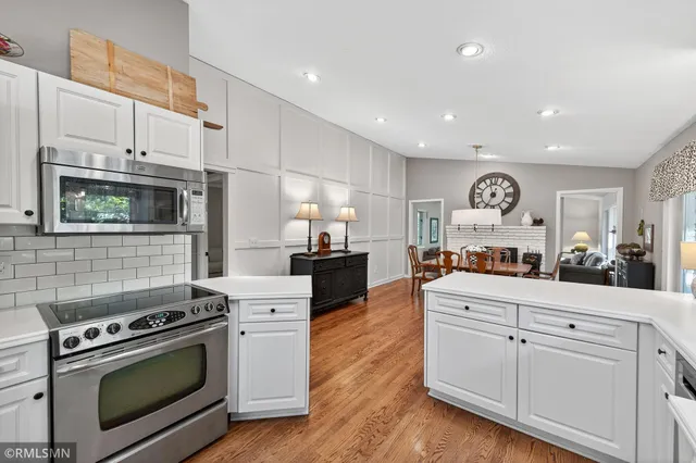 $724,900 | 41 Evergreen Road, Dellwood, MN 55110