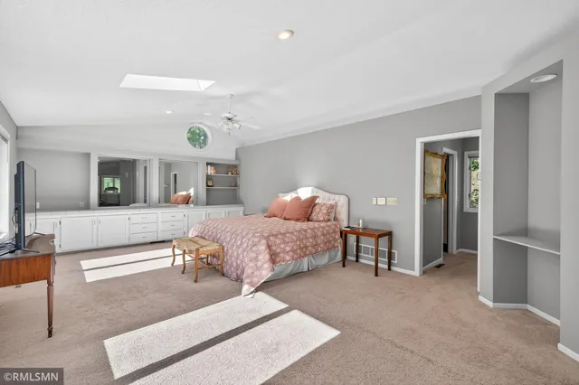 $724,900 | 41 Evergreen Road, Dellwood, MN 55110