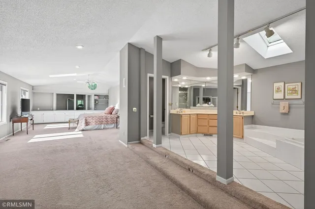 $724,900 | 41 Evergreen Road, Dellwood, MN 55110