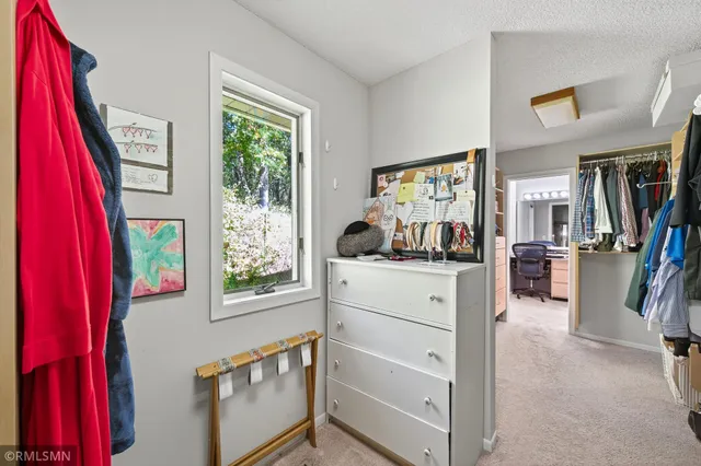 $724,900 | 41 Evergreen Road, Dellwood, MN 55110