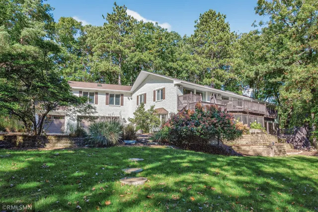 $724,900 | 41 Evergreen Road, Dellwood, MN 55110