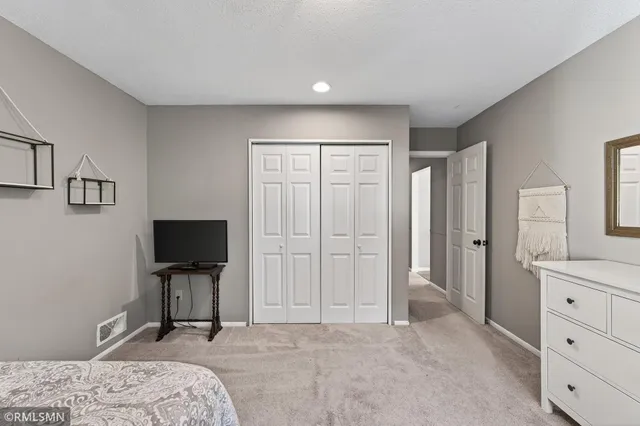 $724,900 | 41 Evergreen Road, Dellwood, MN 55110