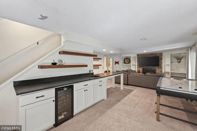 $724,900 | 41 Evergreen Road, Dellwood, MN 55110