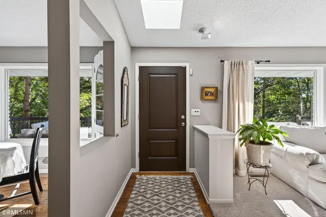 $724,900 | 41 Evergreen Road, Dellwood, MN 55110