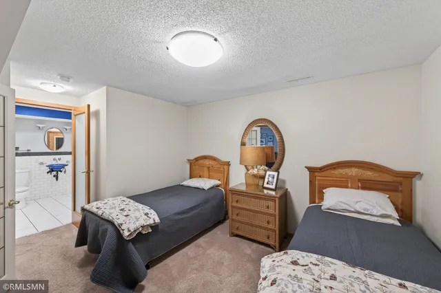 $724,900 | 41 Evergreen Road, Dellwood, MN 55110