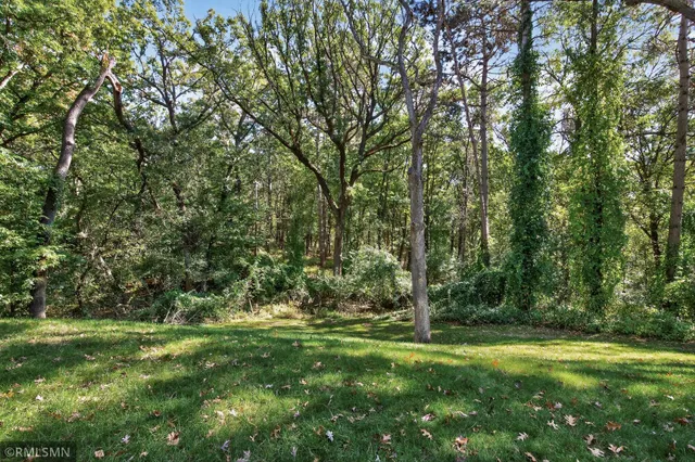 $724,900 | 41 Evergreen Road, Dellwood, MN 55110