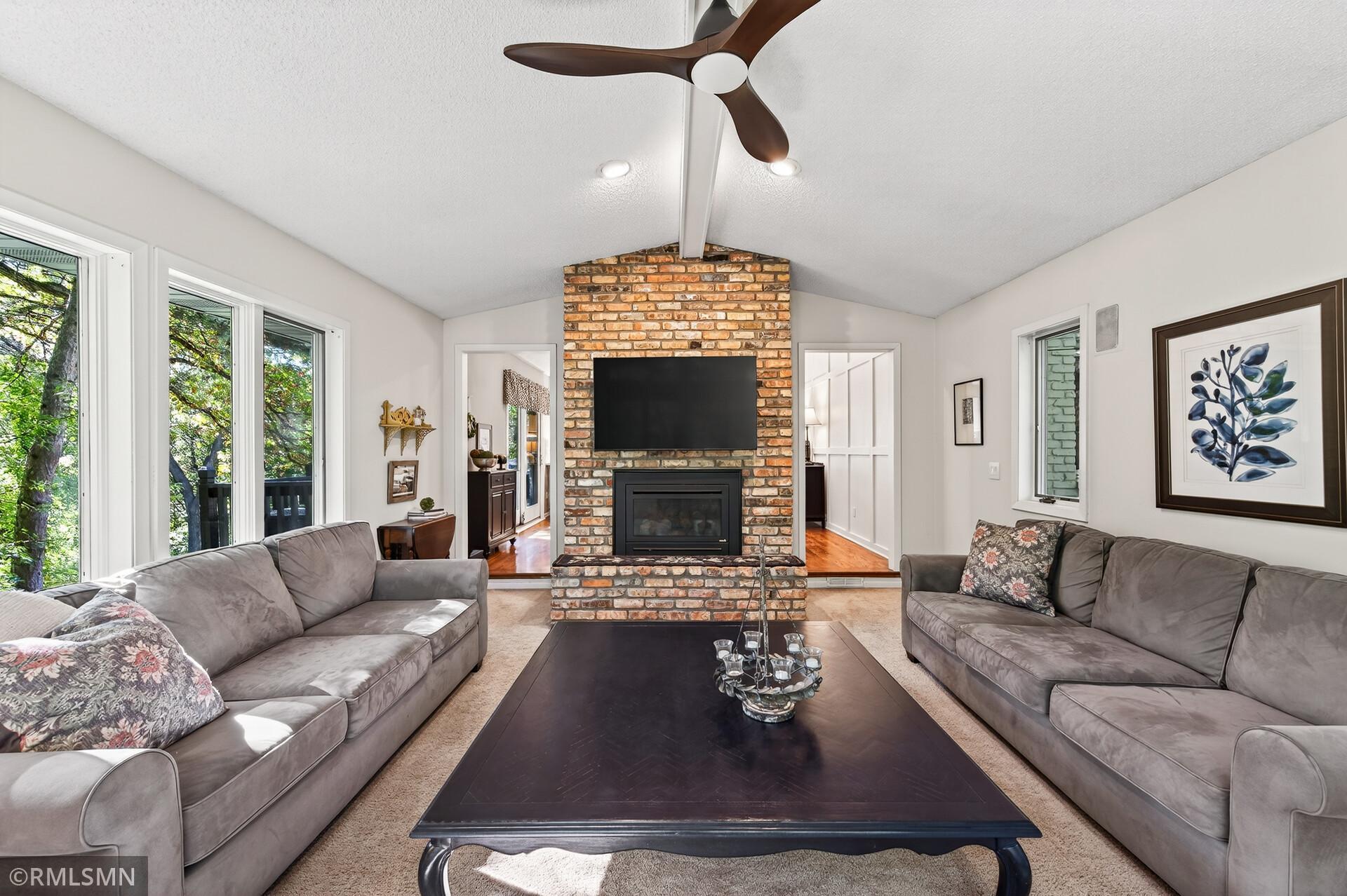 41 Evergreen Road Dellwood, MN 55110 - Photo 8 of 55