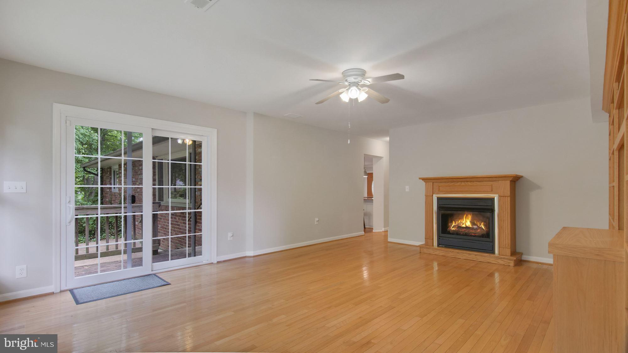 6518 Hackberry Street Springfield, VA 22150 - Photo 26 of 44 Family room