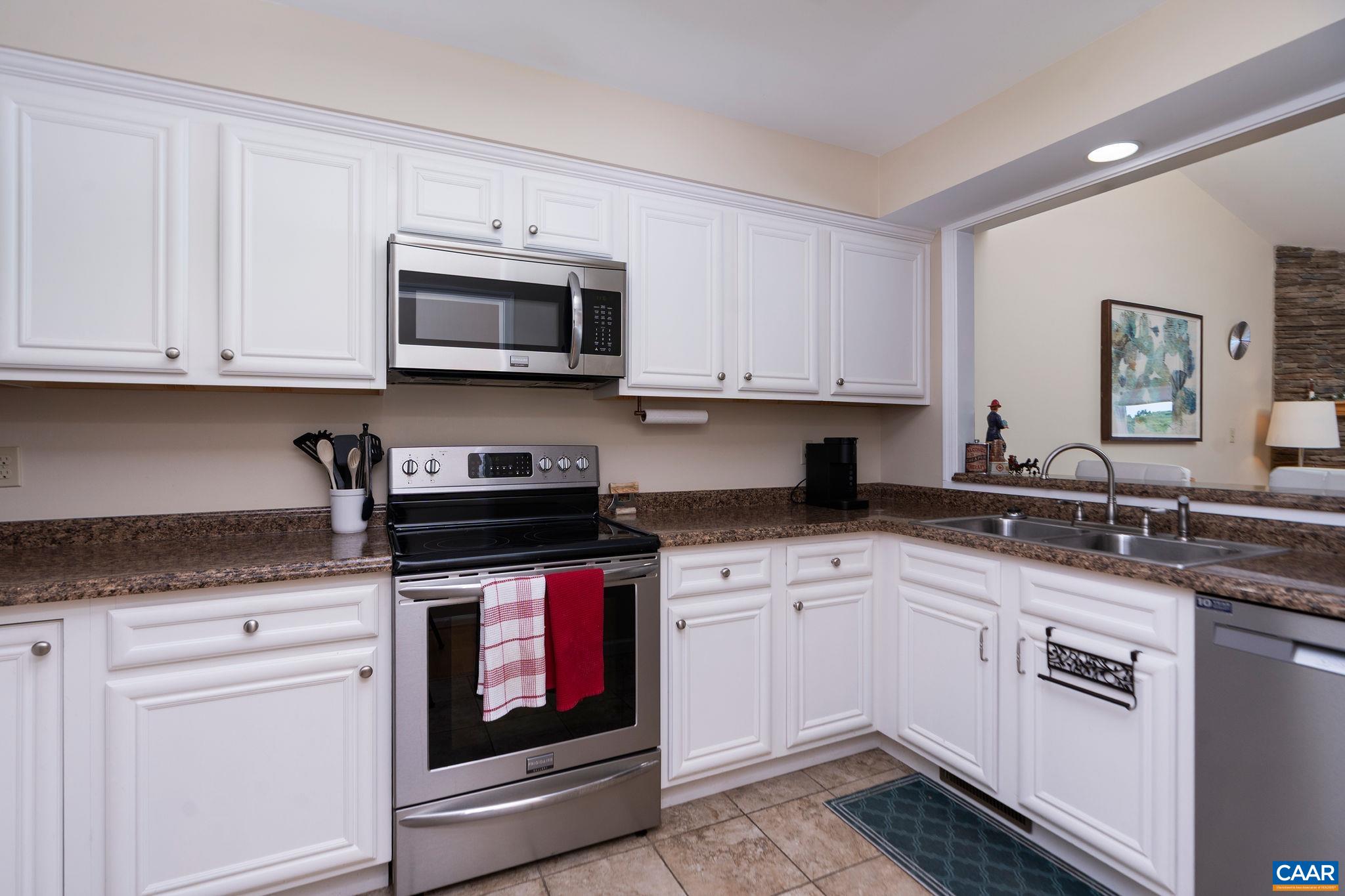 1 Marina Point, Unit B1 Palmyra, VA 22963 - Photo 19 of 49