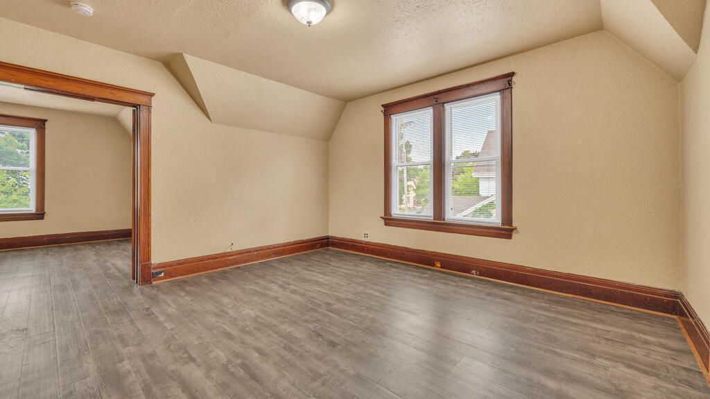 902 South 20th Street, Unit 902A Manitowoc, WI 54220 - Photo 2 of 29 Upper Living Room