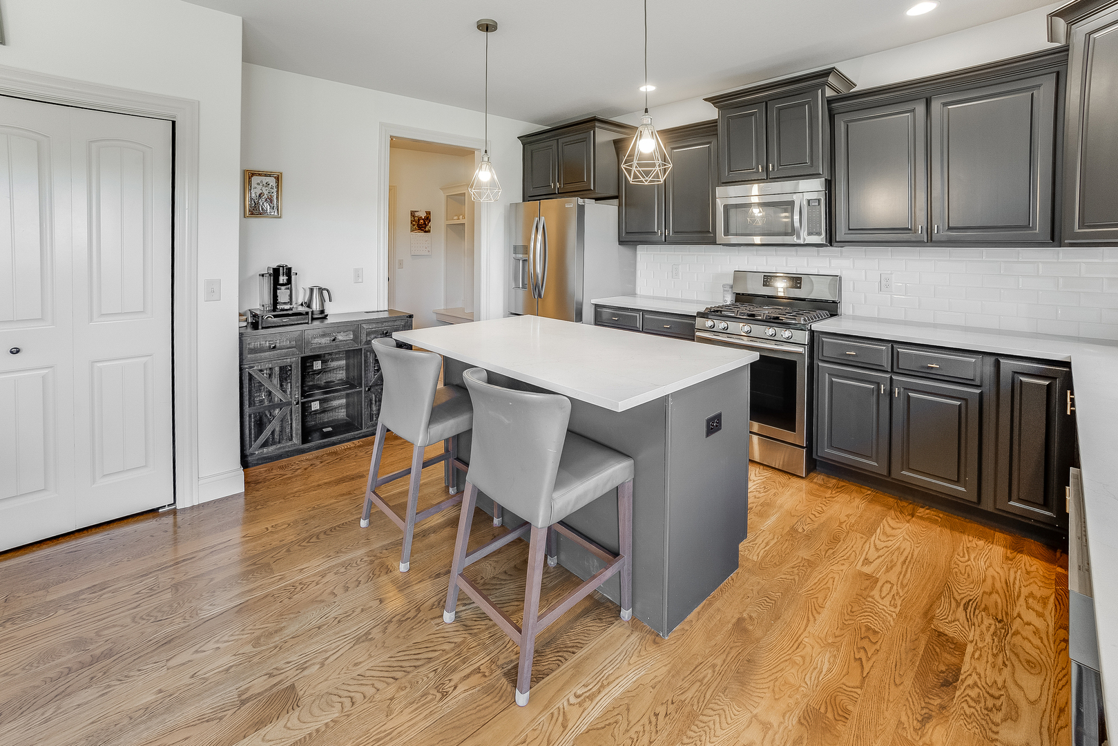 1208 East White Oak Road Mahomet, IL 61853 - Photo 10 of 52