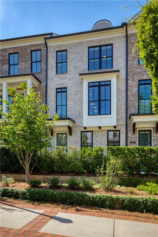 260 Briscoe Way Alpharetta, GA 30009 - Photo 1 of 72 Gallery Image 1