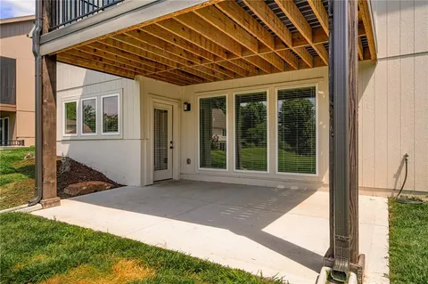 $739,000 | 4209 Northeast Hideaway Drive, Lee's Summit, MO 64064