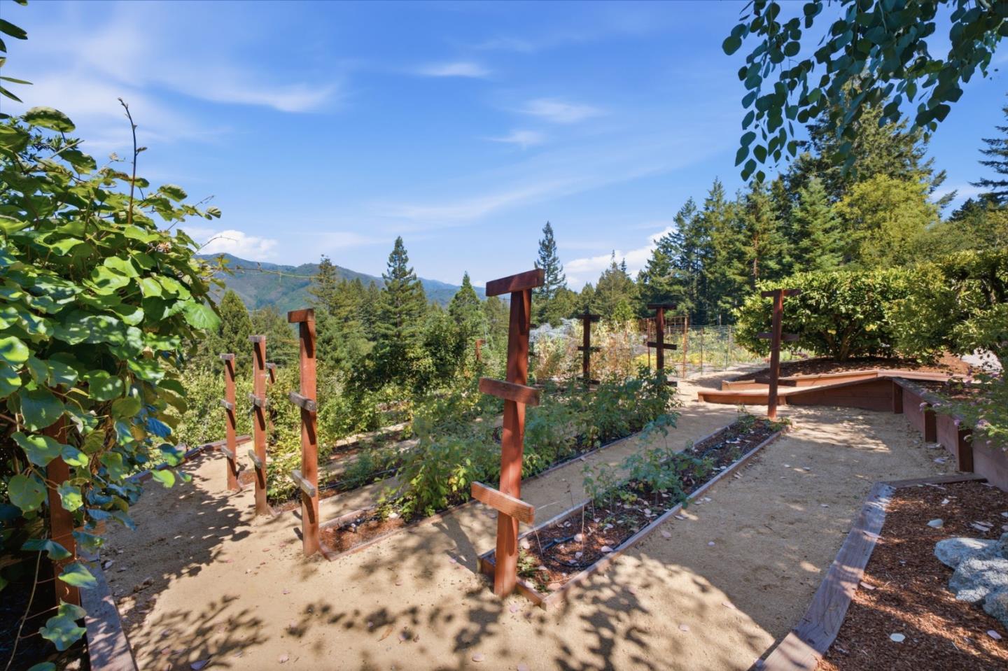 17575 Mountain Charlie Road Los Gatos, CA 95033 - Photo 37 of 62 Gallery Image 37