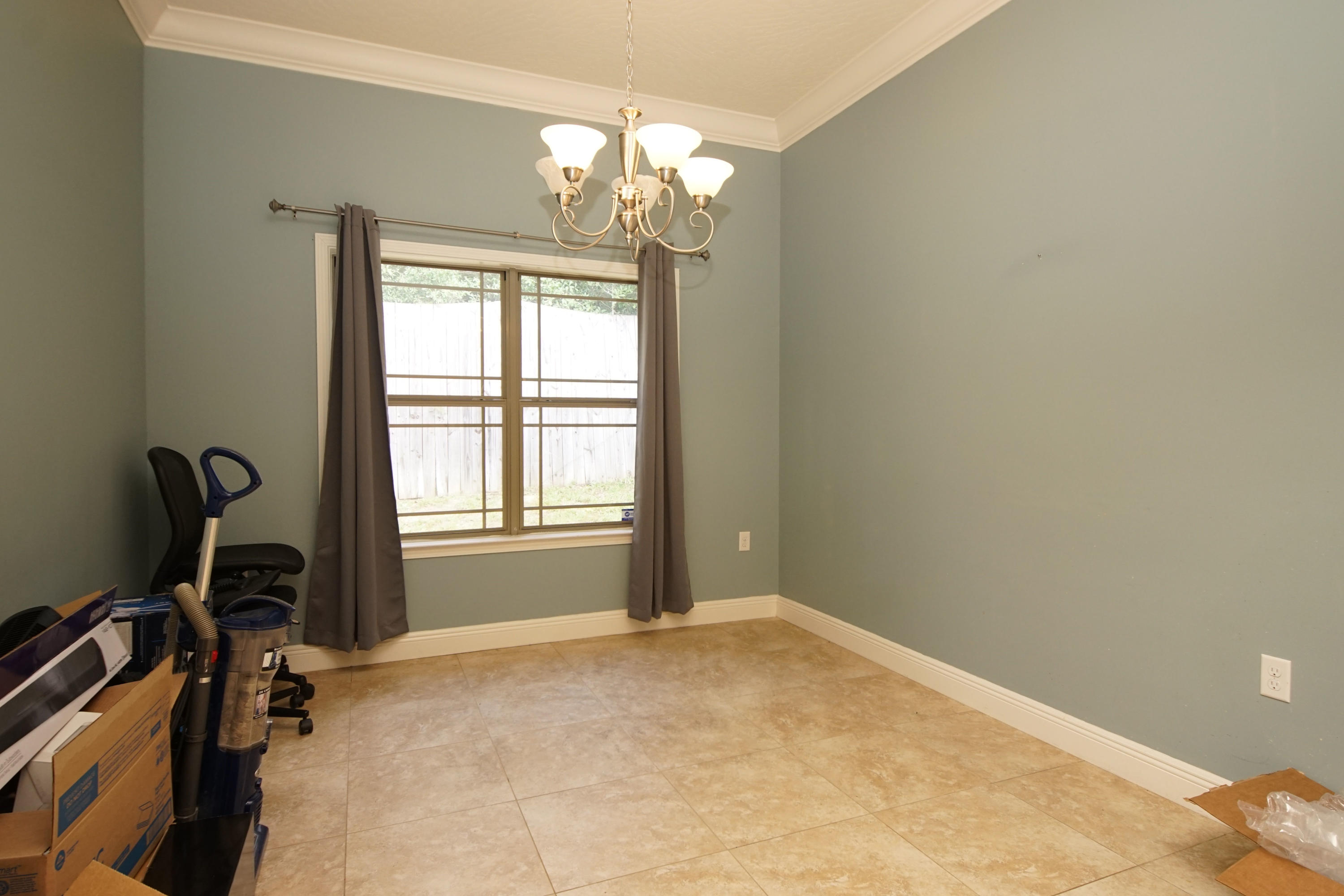 4628 Hermosa Road Crestview, FL 32539 - Photo 25 of 40 a view of a room with gym equipment