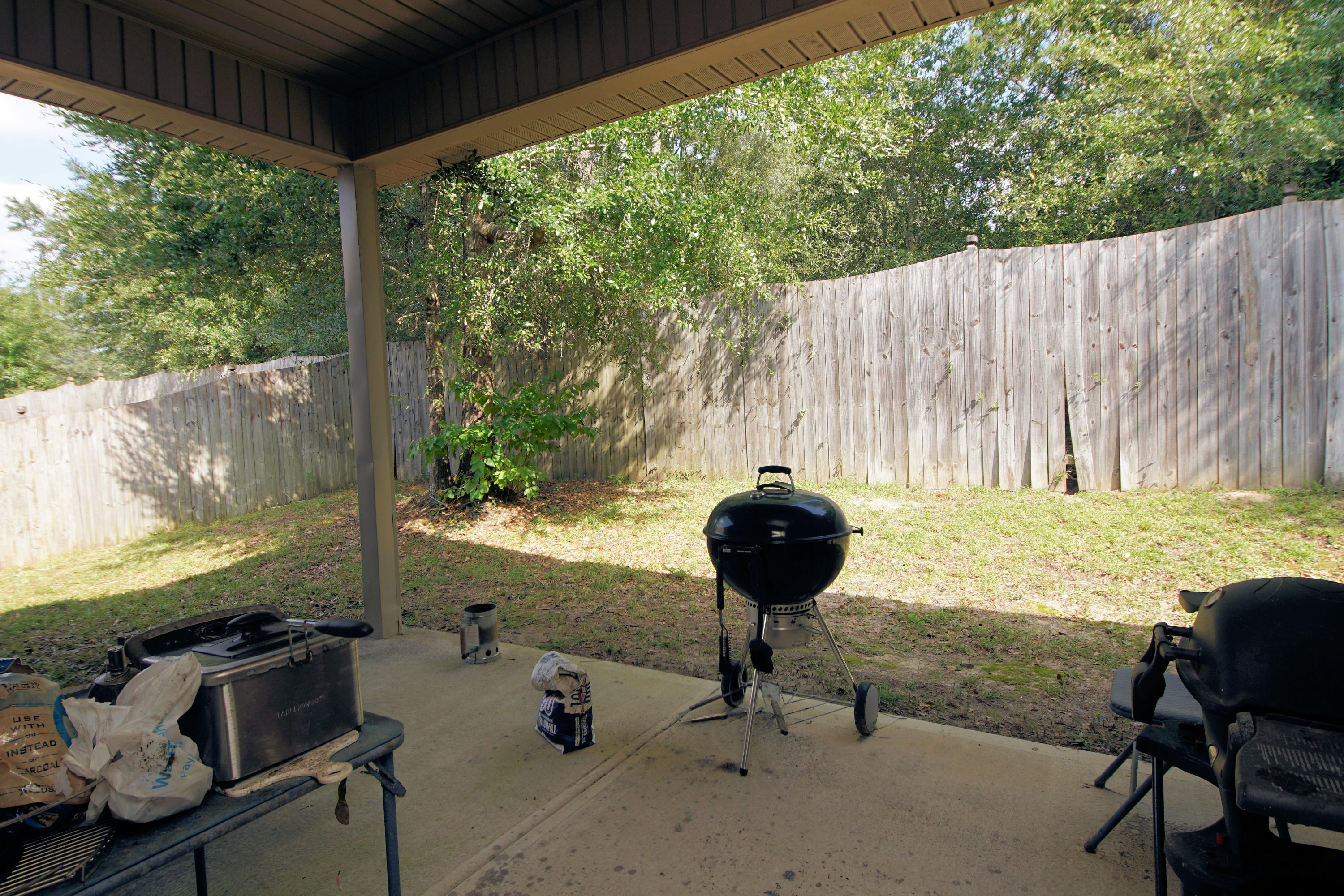 4628 Hermosa Road Crestview, FL 32539 - Photo 37 of 40 a glass door with yard